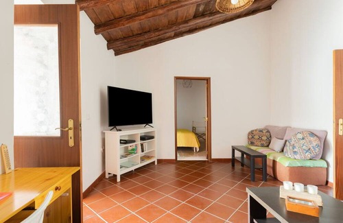 Pias Haus | Beautiful villa for 6 people with WIFI, TV and patio