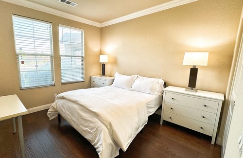 Eastvale Haus | Cozy Stay Near Med Center Ideal for Long Visits