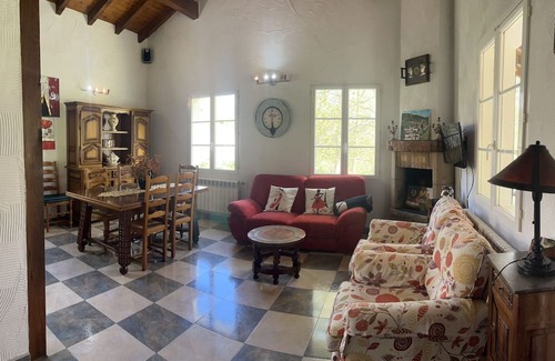 Navarra Pyrenees Wohnung | Apartment 'Etxezurialde Ll' with Mountain View, Private Terrace and Wi-Fi