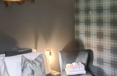 Cowal Peninsula Hütte | 4 bedroom accommodation in Loch Eck, near Dunoon
