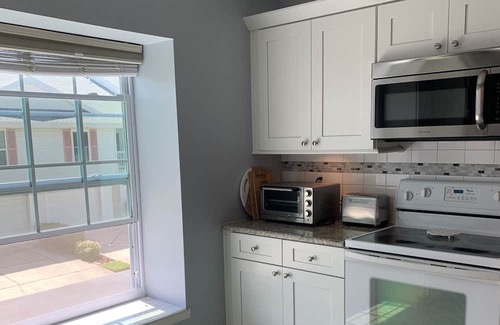 Capri Isle Haus | Charming townhome condo in a quiet Isle of Capri community.