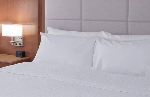 Columbus Haus | Modern Comforts | Free Breakfast & WiFi | Columbus Scenic Stay | Near Scotio Dow