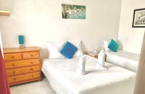 Pontault-Combault Wohnung | Homerez - Nice apartement for 6 ppl. with terrace at Pontault-Combault