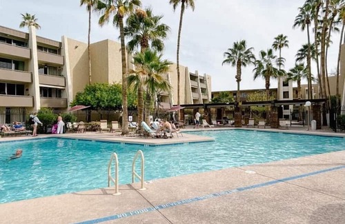 Entertainment District Wohnung | Mariposa at the Maya: Tulum Inspired Condo in the Heart of Old Town Scottsdale