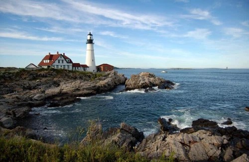 East Bayside Haus | Relax by the Bay: Portland Waterfront Hotel with Indoor Pool | 2 Units