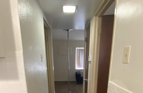 Florissant Wohnung | Quiet cozy apartment right off the highway! Next to 3 shopping plaza’s!