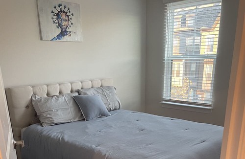 Lake Arbor Haus | Stunning home close to DC/NFL stadium/MGM Grand