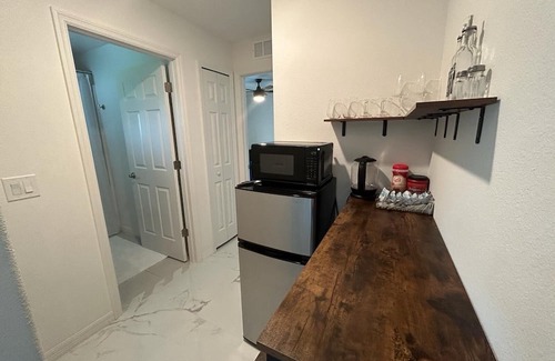 Deltona Lakes Haus | Private Luxury Guest Room w/ Golf Course Access Separate Entrance