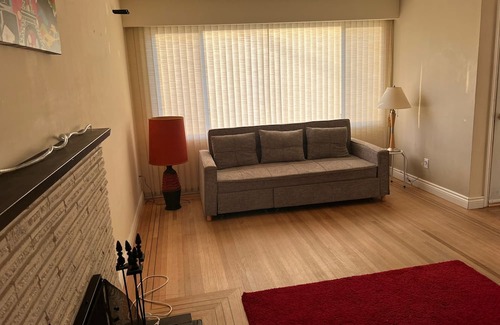 Delta Haus | Private Designer Room with Patio near Sungod Rec Center
