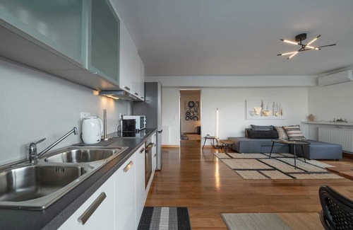 Saronida Wohnung | Saronida Apt with private pool 300m from the beach
