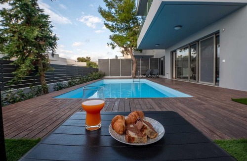 Saronida Wohnung | Saronida Apt with private pool 300m from the beach