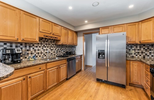 Leroy Haus | Saint John Indiana Rental