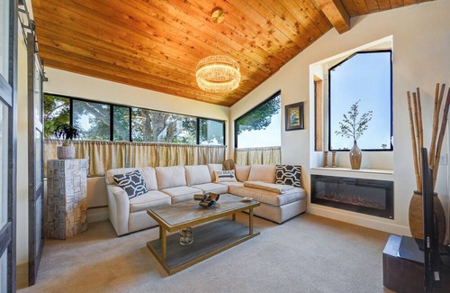 Olde Carlsbad Haus | Upscale Carlsbad Coastal Retreat with Solar Heated Pool-Beach, Lagoon & Legoland