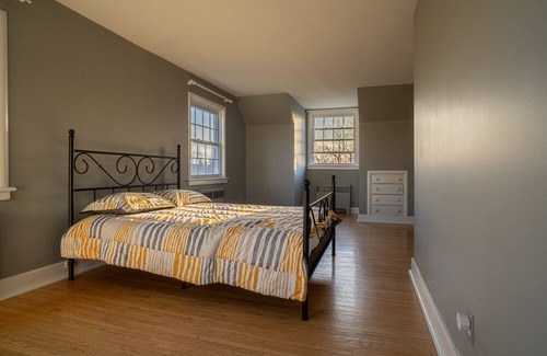 Niagara Falls Hütte | Waterfront Home surrounded by Nature & History; 7 mins away from waterfalls!