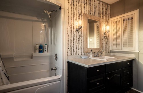 Niagara Falls Hütte | Waterfront Home surrounded by Nature & History; 7 mins away from waterfalls!