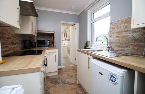 Abertillery Haus | Cosy 3BR Home| Scenic Views| Ideal for Walks & Work