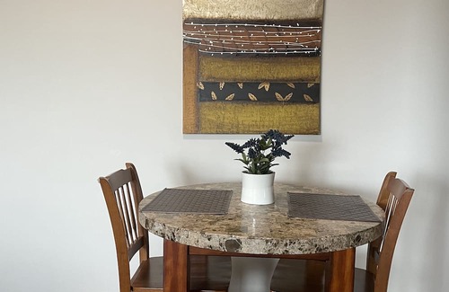 Lloydminster Wohnung | Move in Ready 1 Bedroom and Den with sleeping accomodation Apartment for 2