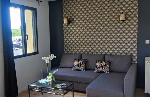 Pleugriffet Haus | Homerez - Big house for 12 ppl. with spa and terrace at Pleugriffet