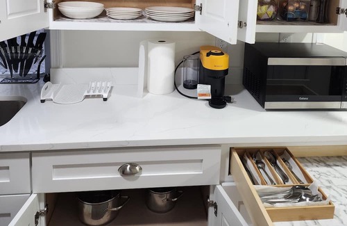 Mid-Cambridge Haus | Harvard Square Garden apartment w/ parking and laundry sleeps 4.