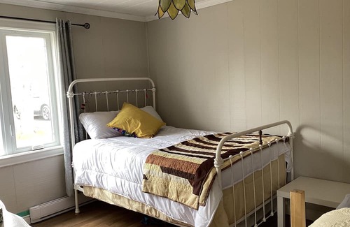 Terra Nova Hütte | Beautiful cottage on a quiet pond, less than an hour from St. John’s.
