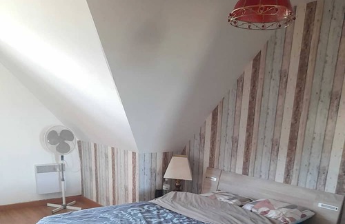 Mormant Haus | Homerez - Spacious house for 7 ppl. with garden and terrace at Mormant