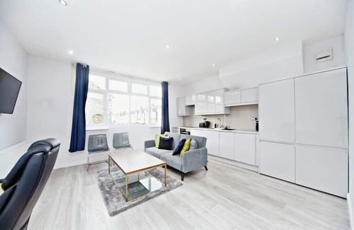 West Thornton Wohnung | Chic 1BR Thornton Flat - Charm and City Access