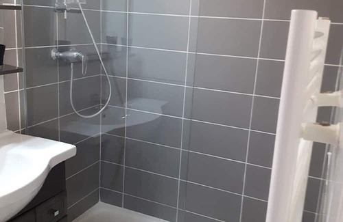 Canet-en-Roussillon Villa | Canet EN Roussillon, Villa Avec Terrasse/jardinet Résidence Privée "les Coraux"