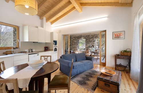 Llanars Haus | Holiday Home 'El Molí De Can Culí' with Mountain View, Private Terrace and Wi-Fi