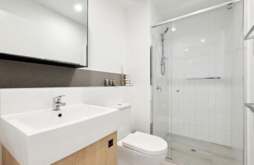 Newstead Wohnung | Stylish 2-Bed with Rooftop BBQ, Pool & Gym
