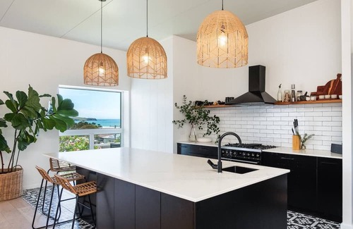 Emerald Beach Haus | Emerald Views 3- Jaw dropping ocean and island views , 200m to beach