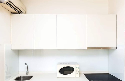 Figueiral Haus | Enjoy a Hassle-Free Stay! 1BR Apartment with Kitchenette, 2 Outdoor Pools!