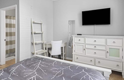 University Heights Eigentumswohnung | Luxury 3 BR Condo next to Shands/ UF/ Sorority Row