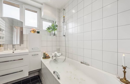 Passy Wohnung | Chic 2BR near Eiffel Tower & Swan Island