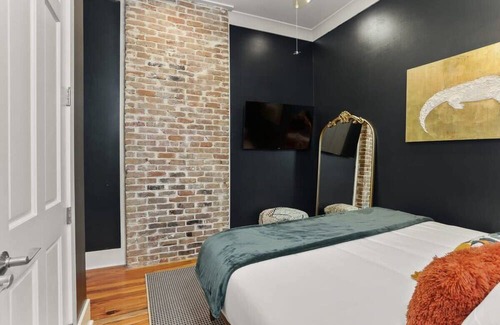 West Riverside Haus | Beautiful 3 bed 2 bath Home in Uptown New Orleans