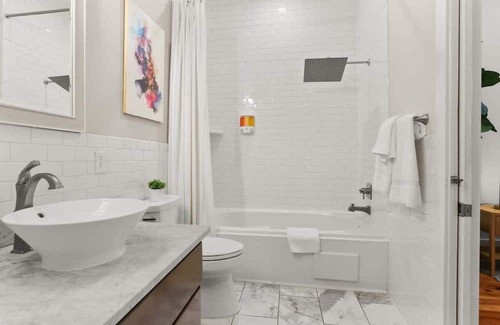 West Riverside Haus | Beautiful 3 bed 2 bath Home in Uptown New Orleans