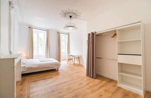 Guingamp Wohnung | Logement D'exception : 10 Chambres et Babyfoot