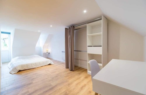 Guingamp Wohnung | Logement D'exception : 10 Chambres et Babyfoot