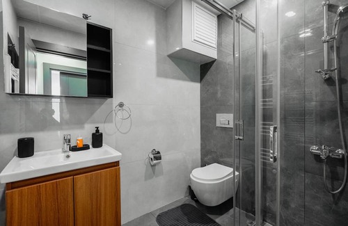 Lara Wohnung | Central Flat w Balcony 5 min to Lara Beach