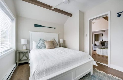 Westbrook Center Hütte | 3BR Private Cottage w/ Pool in Old Saybrook