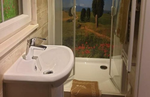 Bad Sulza Haus | Holiday Home 'Tinyhaus Wolkenlos' with Shared Terrace, Wi-Fi and Air Conditioning