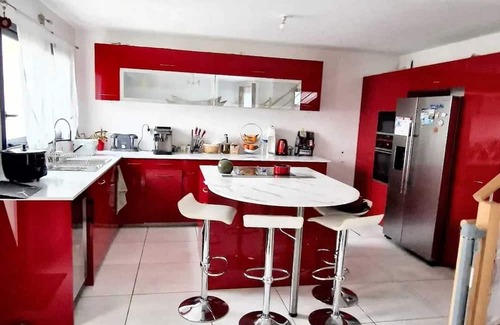 Clamart Haus | Homerez - Charming House in Clamart with Garden and Jacuzzi