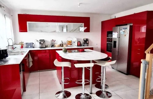 Clamart Haus | Homerez - Charming House in Clamart with Garden and Jacuzzi