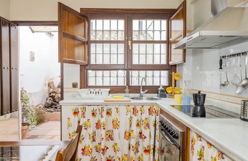 Zafarraya Hütte | Cubo's La Casa de Tita Elvira Family 16 PAX / community pool / adapted bathroom / free wifi