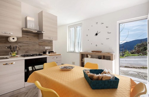 Uscio Wohnung | Apartment 'La Nuova Casetta Di Uscio' with Mountain View, Private Garden and Wi-Fi