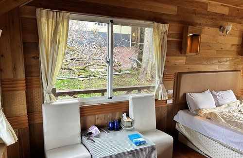 Fuxing District Bed & Breakfast | Lalashan B&B