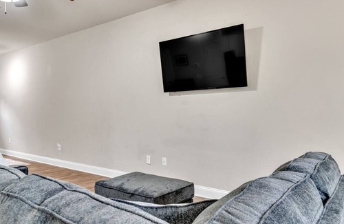 Anderson Haus | Charming Townhome near Downtown Anderson