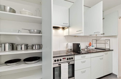 Wiedikon Wohnung | Small Apartment just 17 Mins from Zurich Center
