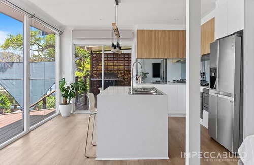 Central Coast Council Haus | Discover Your Riverside Retreat: Modern Comforts, Private Jetty, & Scenic Views!