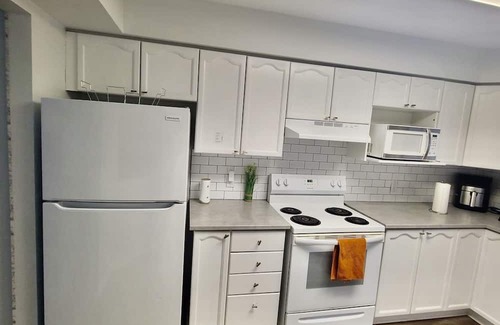 Industrial Park Haus | 10 mn from Airport Peaceful & Bright home