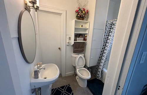 Saginaw Haus | The One Eared Rabbit-entire home in Saginaw